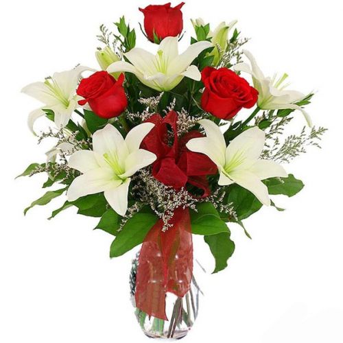 Букет "Рапунцель" с розами и лилиями - купить с доставкой в Евпаторию